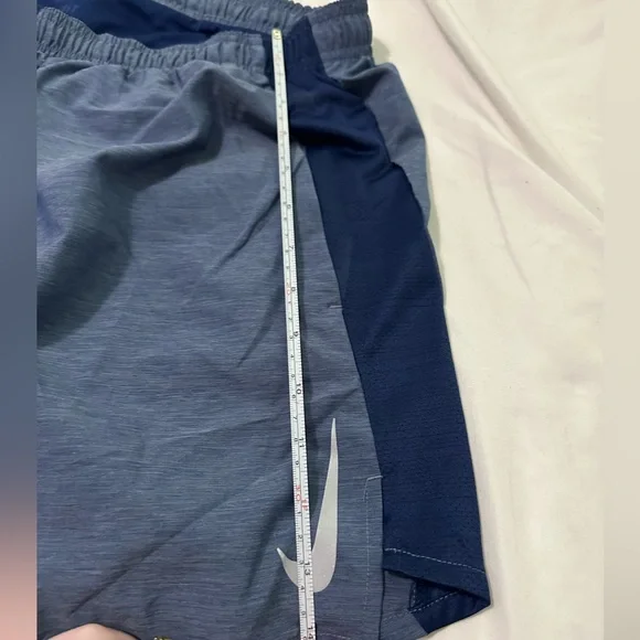 Women’s blue Nike shorts - Picture 4 of 5